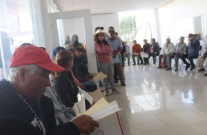 Entregan en Tocatlán vales de fertilizante
